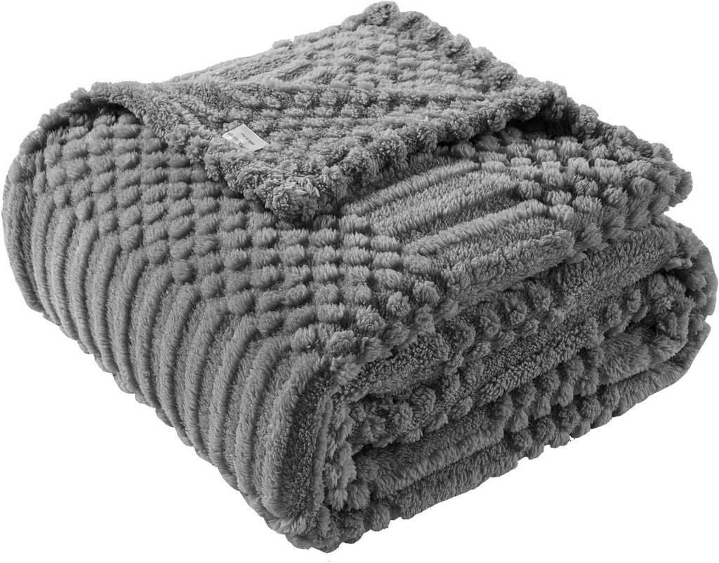 Soft and Fluffy Fleece Throw Blanket